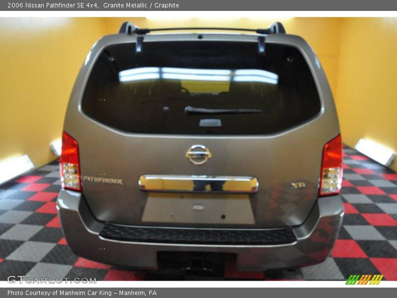 Granite Metallic / Graphite 2006 Nissan Pathfinder SE 4x4