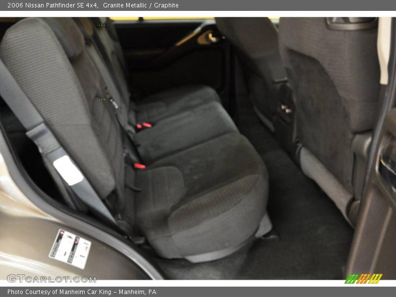 Granite Metallic / Graphite 2006 Nissan Pathfinder SE 4x4