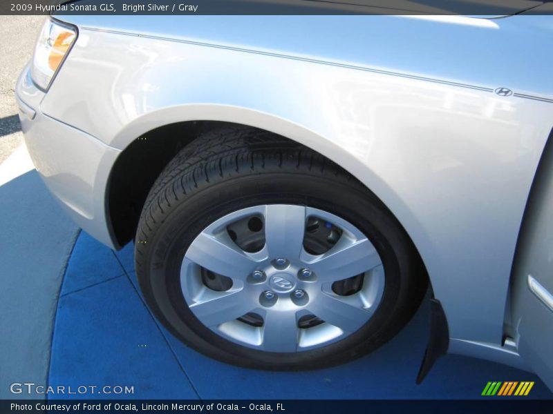 Bright Silver / Gray 2009 Hyundai Sonata GLS