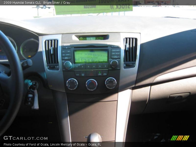 Bright Silver / Gray 2009 Hyundai Sonata GLS
