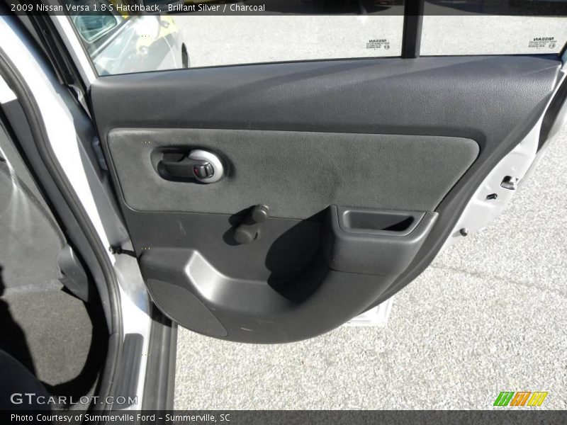 Brillant Silver / Charcoal 2009 Nissan Versa 1.8 S Hatchback