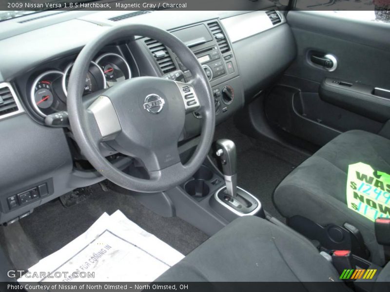 Magnetic Gray / Charcoal 2009 Nissan Versa 1.8 S Hatchback