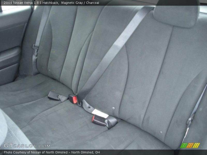 Magnetic Gray / Charcoal 2009 Nissan Versa 1.8 S Hatchback