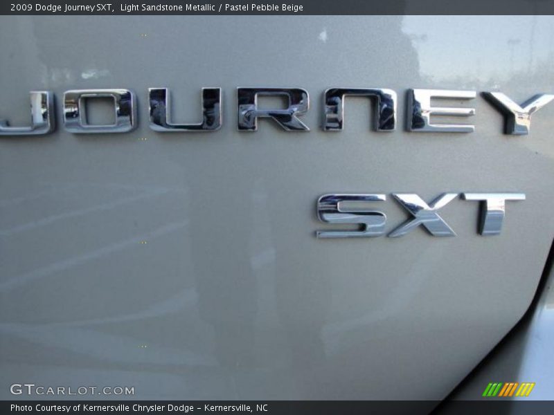 Light Sandstone Metallic / Pastel Pebble Beige 2009 Dodge Journey SXT