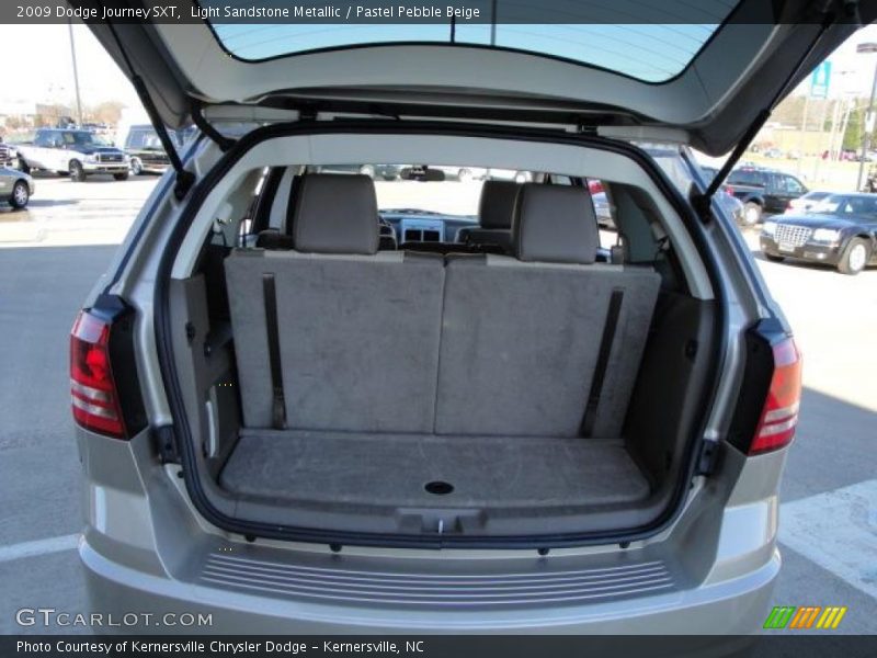 Light Sandstone Metallic / Pastel Pebble Beige 2009 Dodge Journey SXT