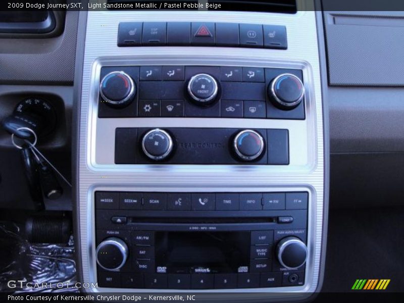 Light Sandstone Metallic / Pastel Pebble Beige 2009 Dodge Journey SXT