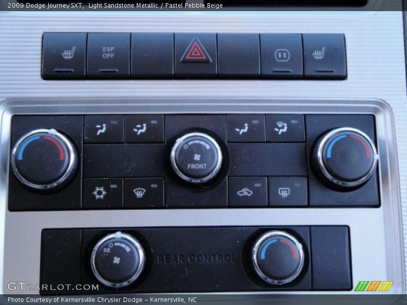 Light Sandstone Metallic / Pastel Pebble Beige 2009 Dodge Journey SXT
