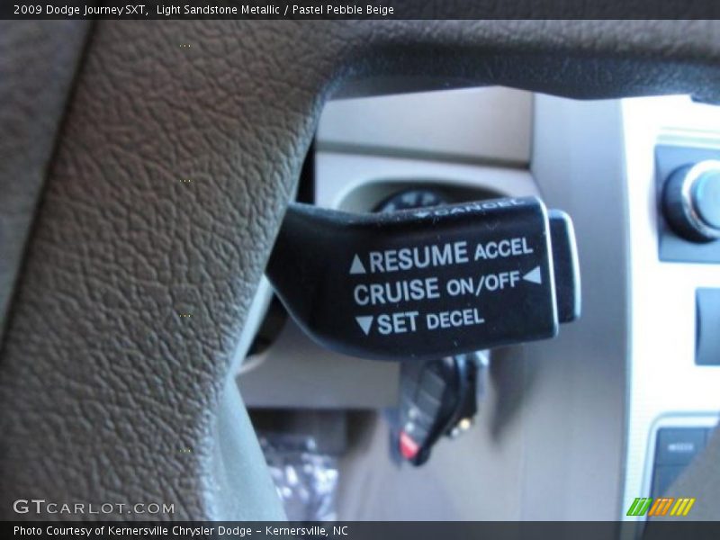 Light Sandstone Metallic / Pastel Pebble Beige 2009 Dodge Journey SXT