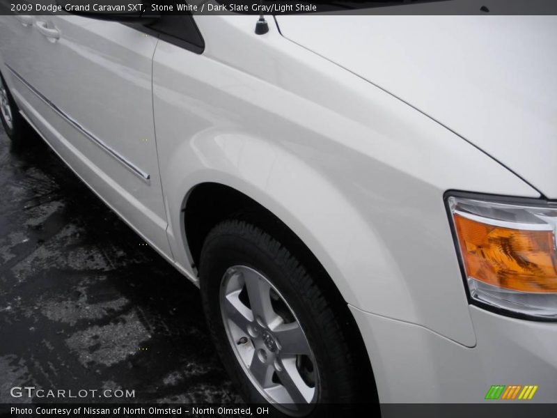 Stone White / Dark Slate Gray/Light Shale 2009 Dodge Grand Caravan SXT