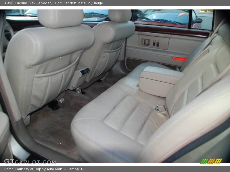 Light Sandrift Metallic / Beige 1996 Cadillac DeVille Sedan