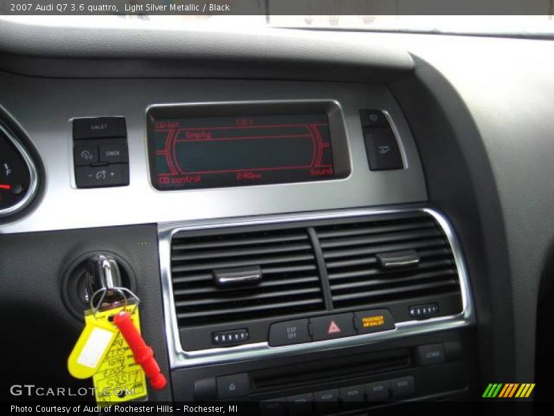 Light Silver Metallic / Black 2007 Audi Q7 3.6 quattro