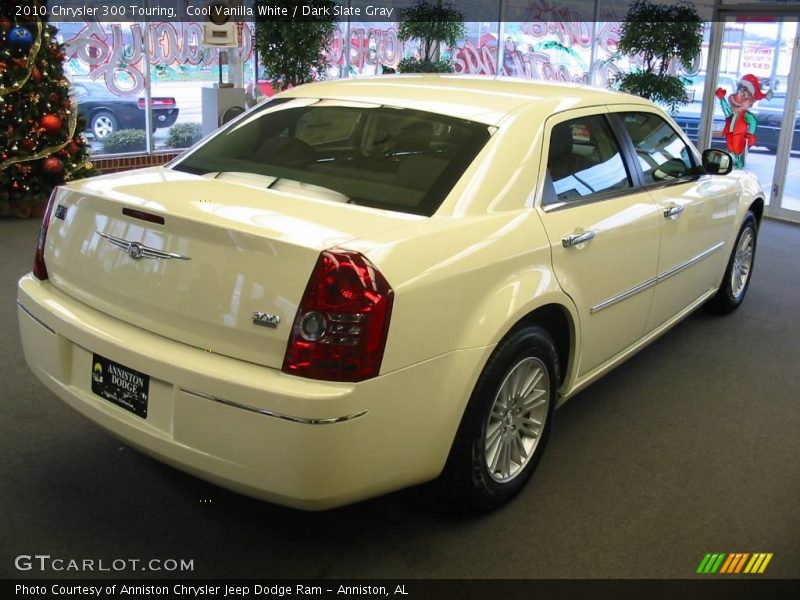 Cool Vanilla White / Dark Slate Gray 2010 Chrysler 300 Touring