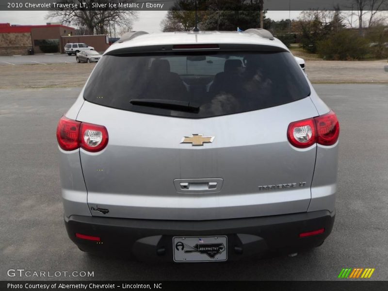 Silver Ice Metallic / Ebony 2010 Chevrolet Traverse LT
