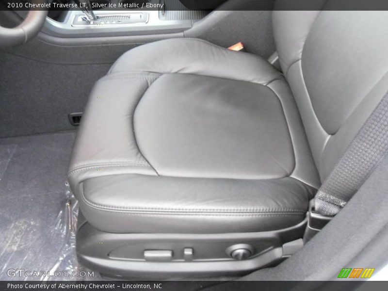 Silver Ice Metallic / Ebony 2010 Chevrolet Traverse LT