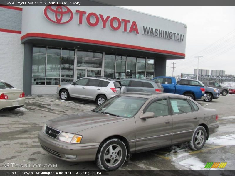 Sable Pearl / Ivory 1999 Toyota Avalon XLS
