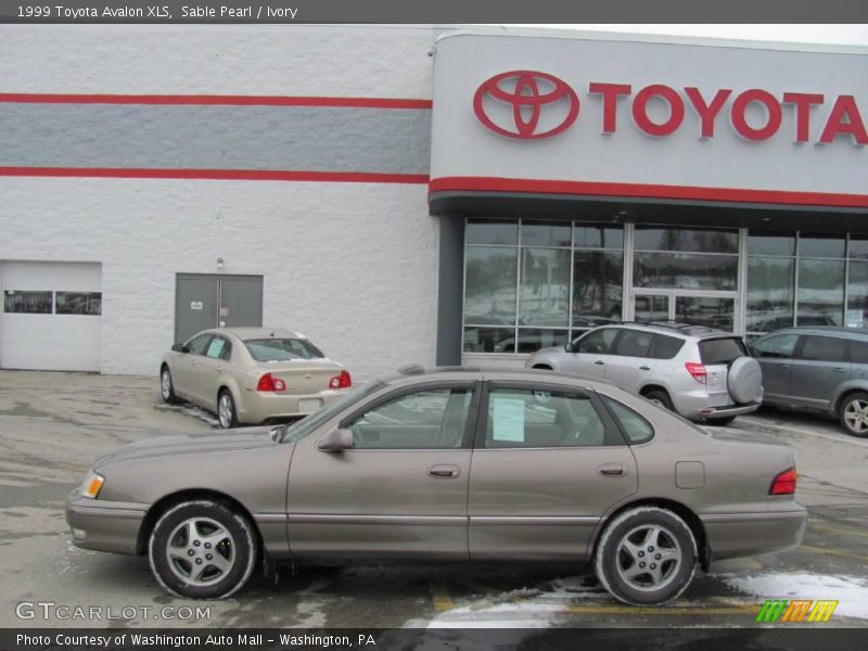 Sable Pearl / Ivory 1999 Toyota Avalon XLS