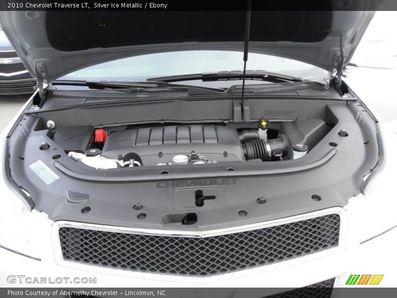 Silver Ice Metallic / Ebony 2010 Chevrolet Traverse LT