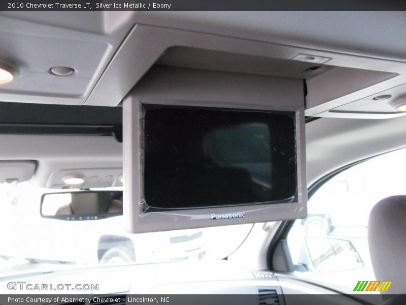 Silver Ice Metallic / Ebony 2010 Chevrolet Traverse LT