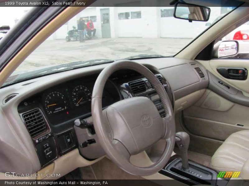 Sable Pearl / Ivory 1999 Toyota Avalon XLS
