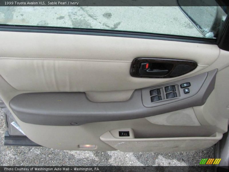 Sable Pearl / Ivory 1999 Toyota Avalon XLS