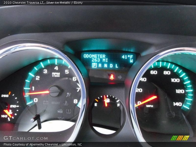 Silver Ice Metallic / Ebony 2010 Chevrolet Traverse LT
