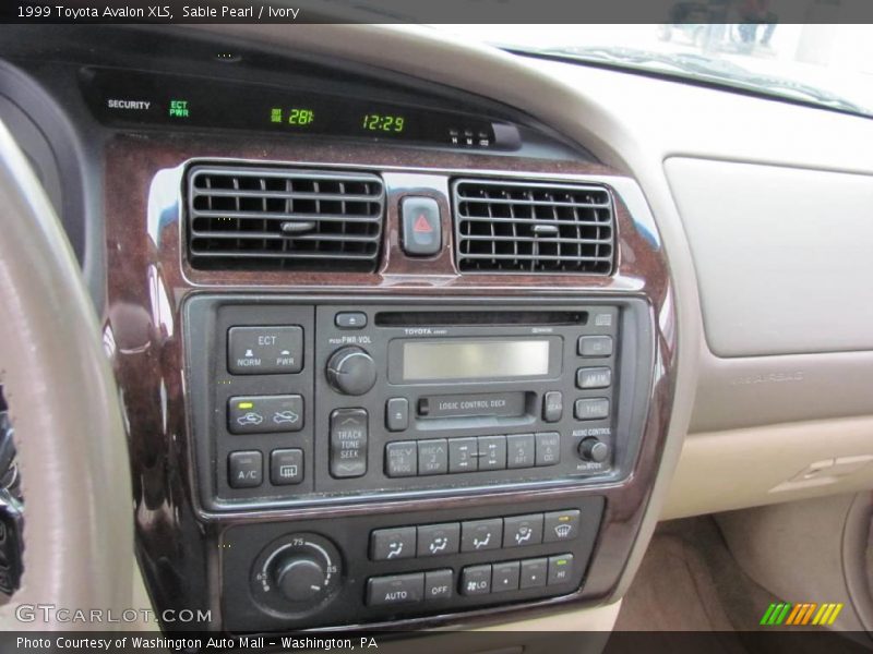 Sable Pearl / Ivory 1999 Toyota Avalon XLS