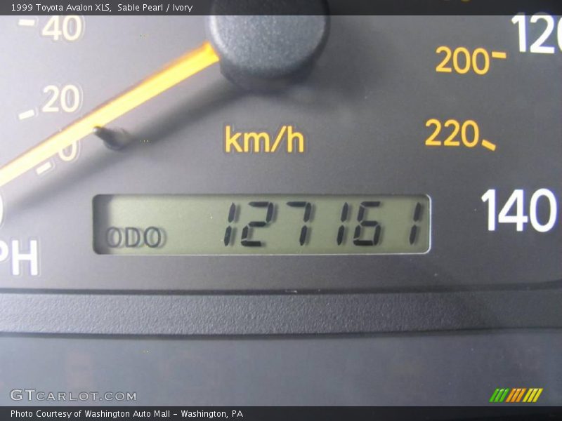 Sable Pearl / Ivory 1999 Toyota Avalon XLS