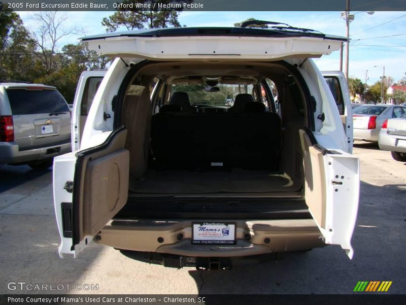 Oxford White / Medium Pebble 2005 Ford Excursion Eddie Bauer