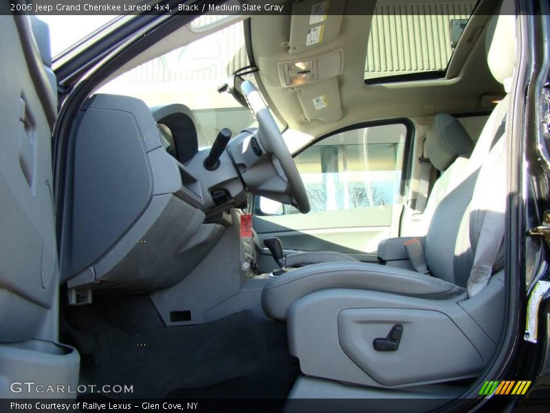 Black / Medium Slate Gray 2006 Jeep Grand Cherokee Laredo 4x4