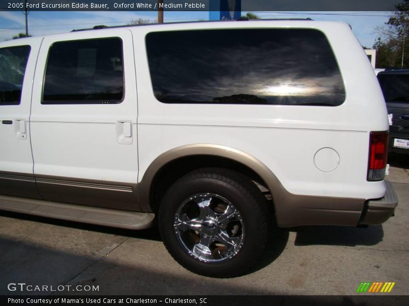 Oxford White / Medium Pebble 2005 Ford Excursion Eddie Bauer