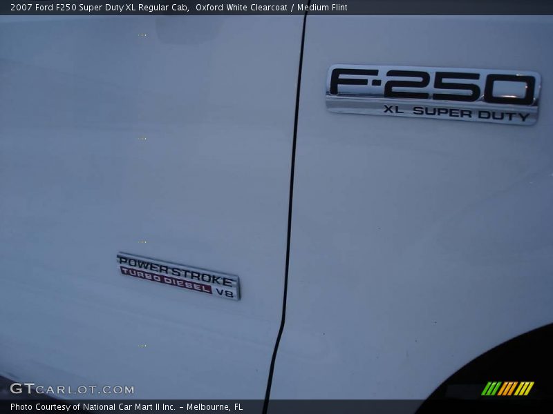 Oxford White Clearcoat / Medium Flint 2007 Ford F250 Super Duty XL Regular Cab