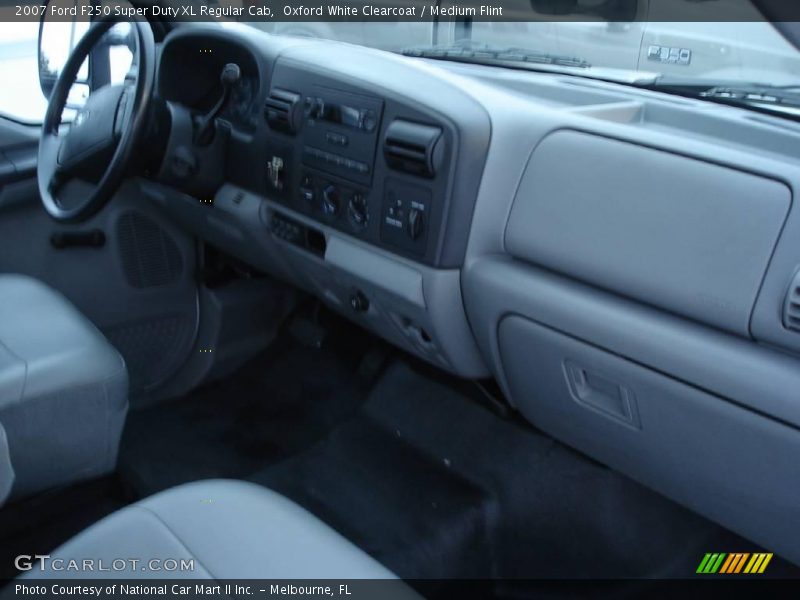 Oxford White Clearcoat / Medium Flint 2007 Ford F250 Super Duty XL Regular Cab