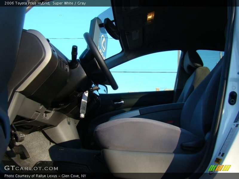Super White / Gray 2006 Toyota Prius Hybrid