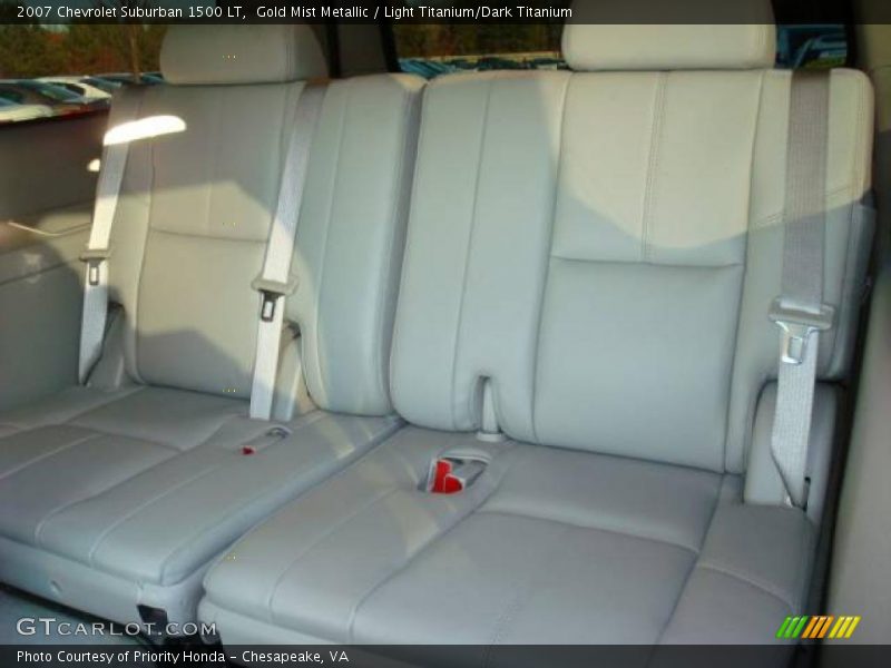 Gold Mist Metallic / Light Titanium/Dark Titanium 2007 Chevrolet Suburban 1500 LT