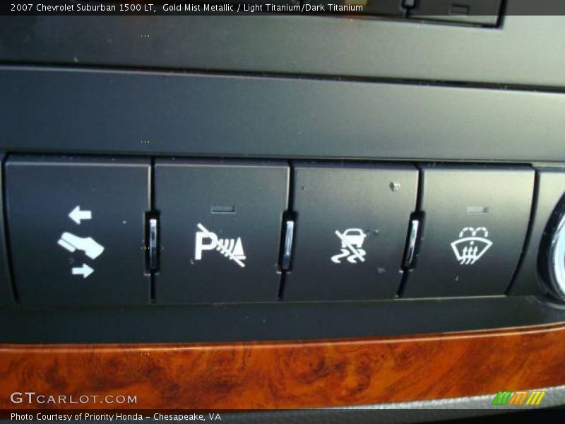 Gold Mist Metallic / Light Titanium/Dark Titanium 2007 Chevrolet Suburban 1500 LT