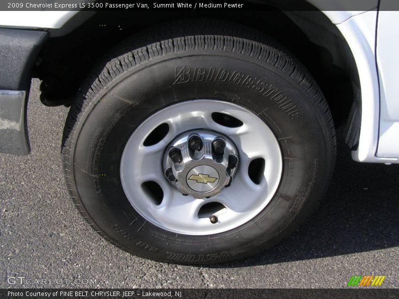 Summit White / Medium Pewter 2009 Chevrolet Express LS 3500 Passenger Van