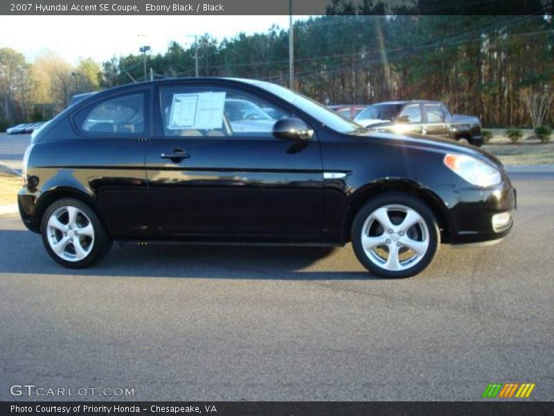 Ebony Black / Black 2007 Hyundai Accent SE Coupe