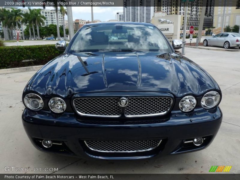 Indigo Blue / Champagne/Mocha 2009 Jaguar XJ Vanden Plas
