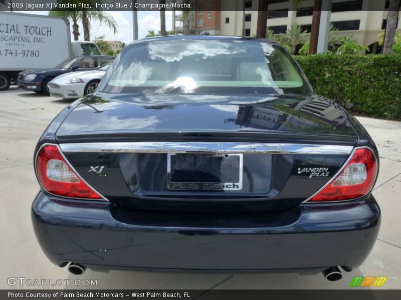Indigo Blue / Champagne/Mocha 2009 Jaguar XJ Vanden Plas