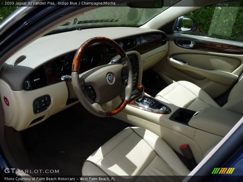 Indigo Blue / Champagne/Mocha 2009 Jaguar XJ Vanden Plas