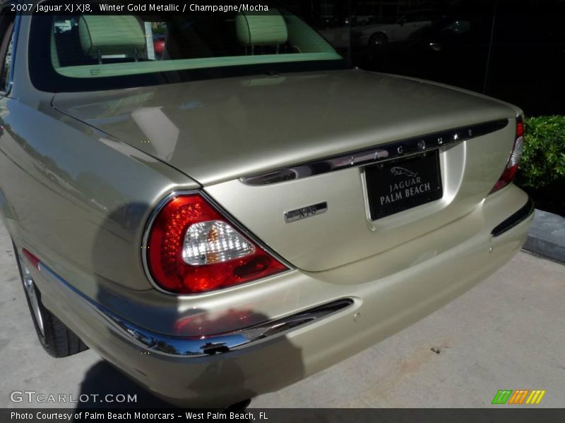 Winter Gold Metallic / Champagne/Mocha 2007 Jaguar XJ XJ8