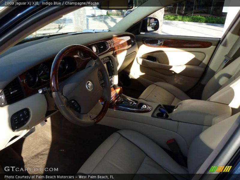 Indigo Blue / Champagne/Mocha 2009 Jaguar XJ XJ8