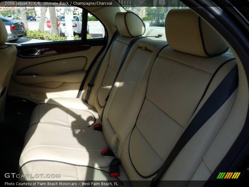 Ultimate Black / Champagne/Charcoal 2009 Jaguar XJ XJ8
