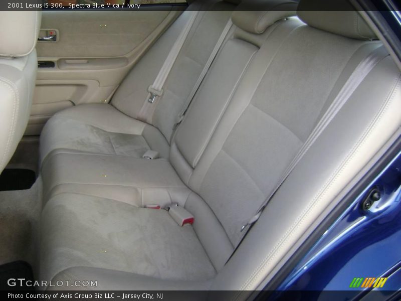Spectra Blue Mica / Ivory 2001 Lexus IS 300