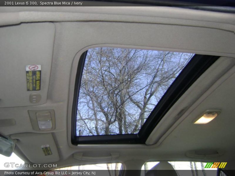 Spectra Blue Mica / Ivory 2001 Lexus IS 300