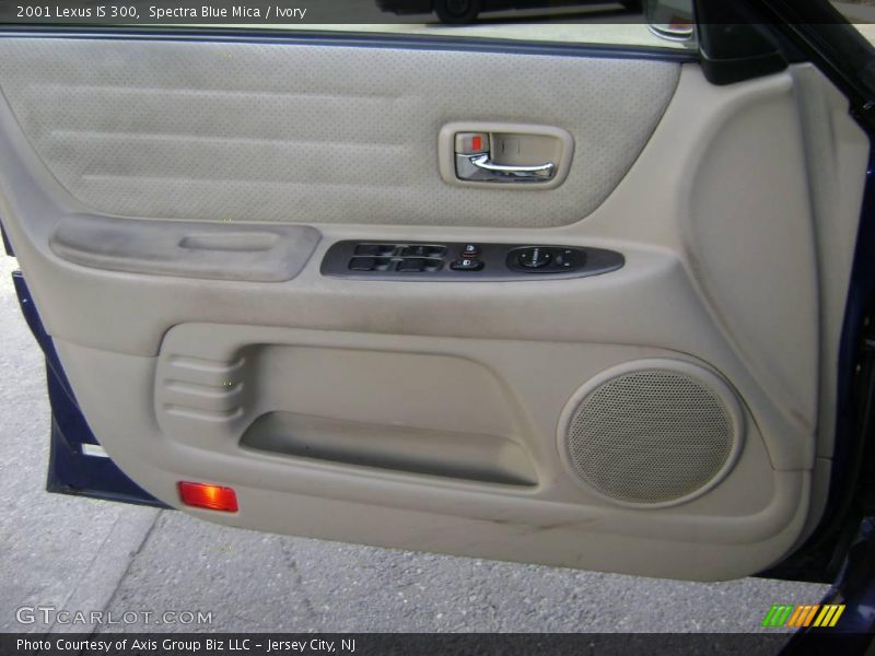 Spectra Blue Mica / Ivory 2001 Lexus IS 300