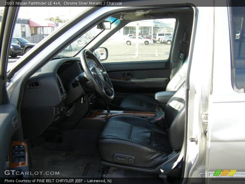 Chrome Silver Metallic / Charcoal 2003 Nissan Pathfinder LE 4x4