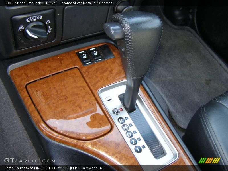 Chrome Silver Metallic / Charcoal 2003 Nissan Pathfinder LE 4x4
