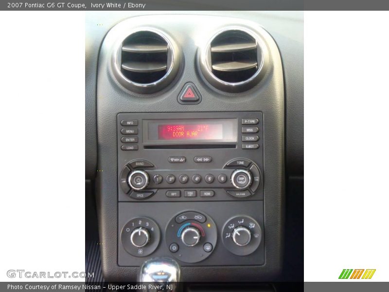 Ivory White / Ebony 2007 Pontiac G6 GT Coupe