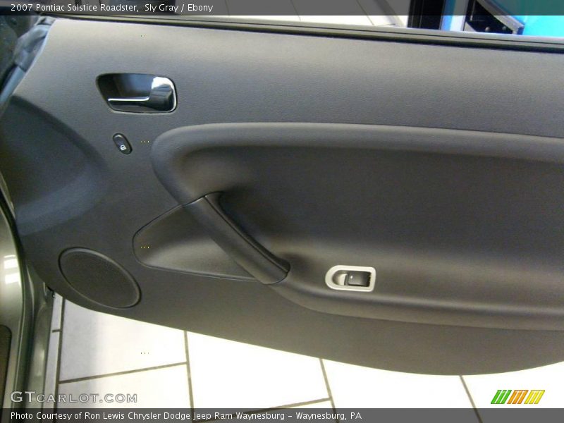 Sly Gray / Ebony 2007 Pontiac Solstice Roadster